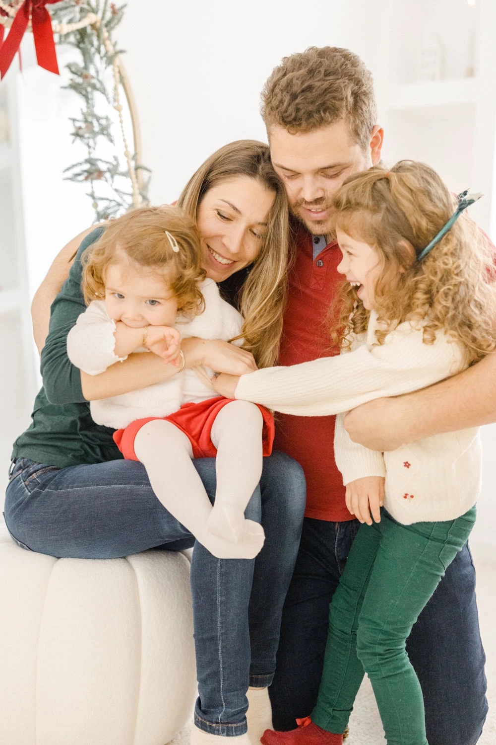 bonheur jeans sourire enfant marron